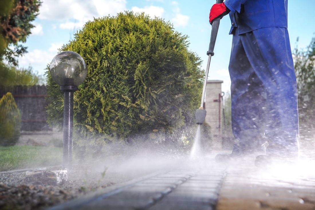 pool cleaning in Ft Walton Beach Florida Destin Crestview pressure washing commercial residential